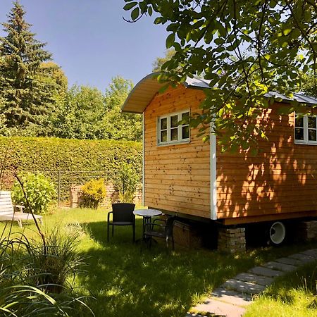 Zirkuswagen Mit Outdoor Whirlpool Und Garten Petershagen-Eggersdorf Exterior foto