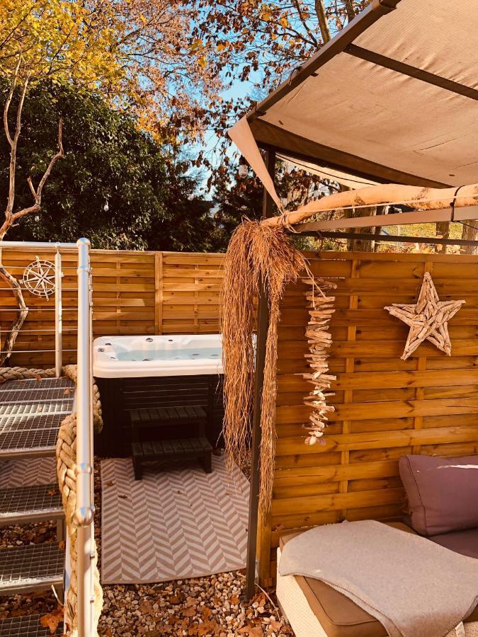 Zirkuswagen Mit Outdoor Whirlpool Und Garten Petershagen-Eggersdorf Exterior foto